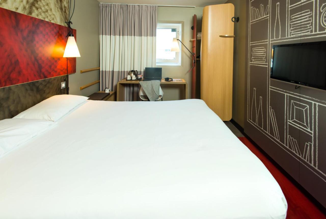 Отель Ibis Birmingham Bordesley Экстерьер фото